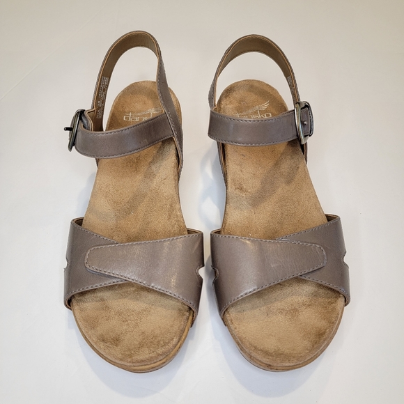 Dansko Laurie Leather Wedge Sandal Taupe Sz Euro 38 (US 7.5-8) Style 1823790600 - Picture 5 of 15
